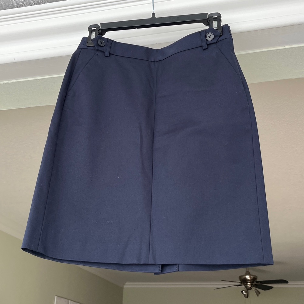 Theory Navy Pencil Skirt, size 00, side zipper 2 side pockets,